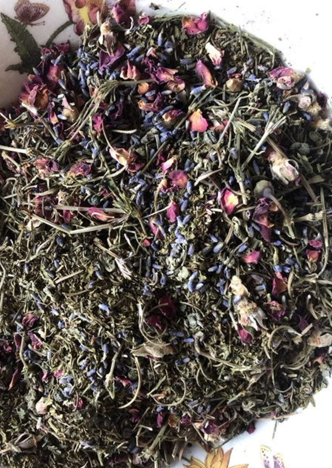tri-na-nog-herbal-beauty-tea-herbs